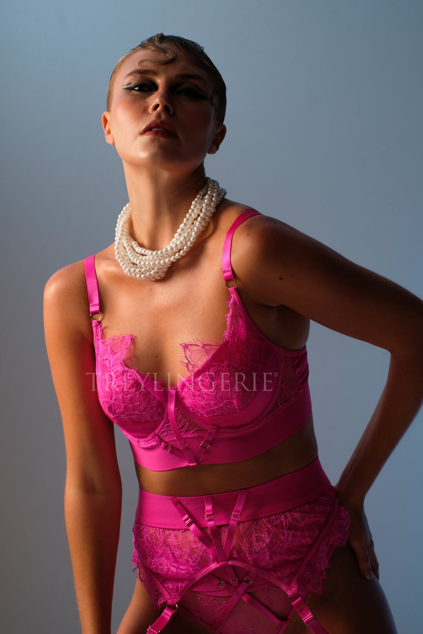 Sylvie Lingerie Set in Bright Pink